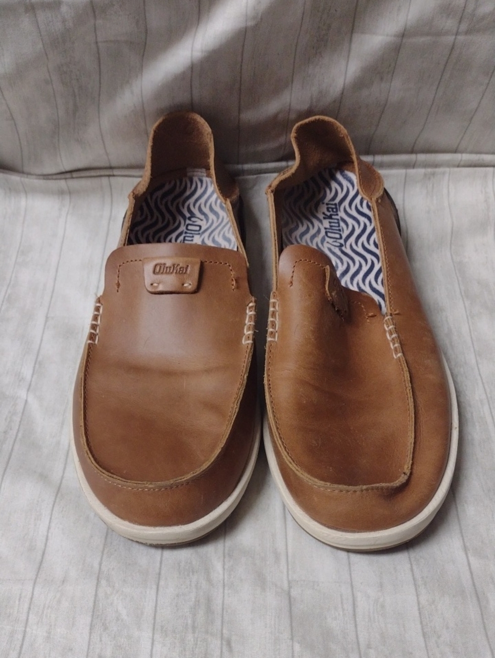 OluKai Men's Leather Slip-On Loafers (J1105)